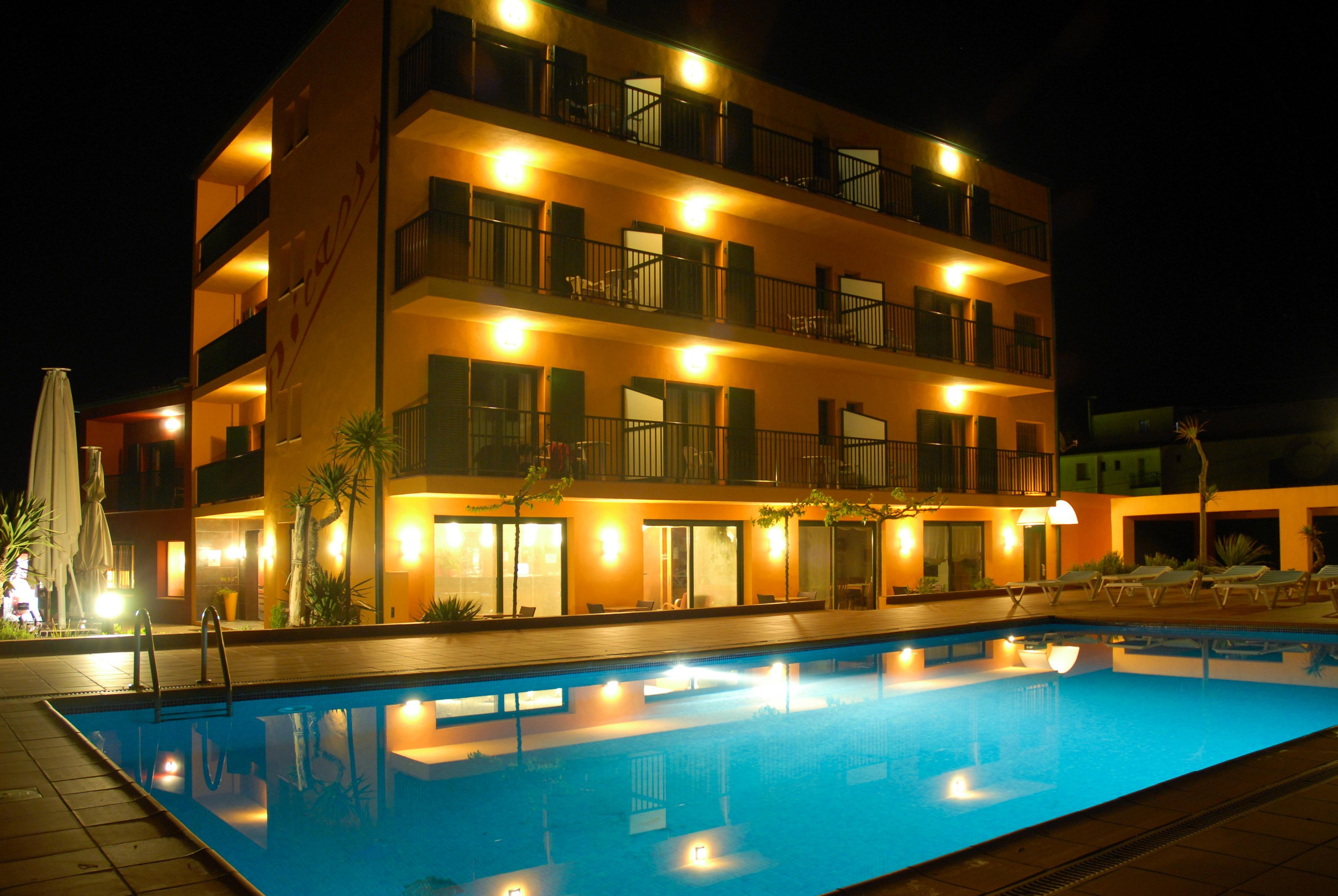 Hotel Picasso Torroella de Montgrí Dış mekan fotoğraf