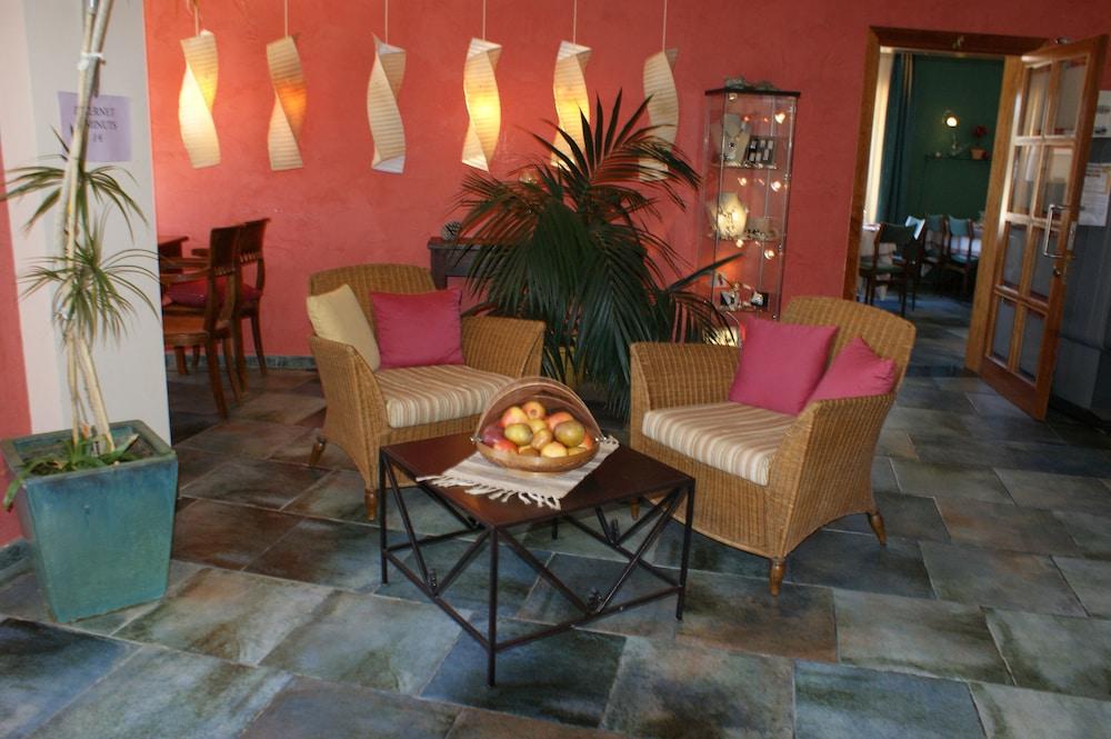 Hotel Picasso Torroella de Montgrí Dış mekan fotoğraf