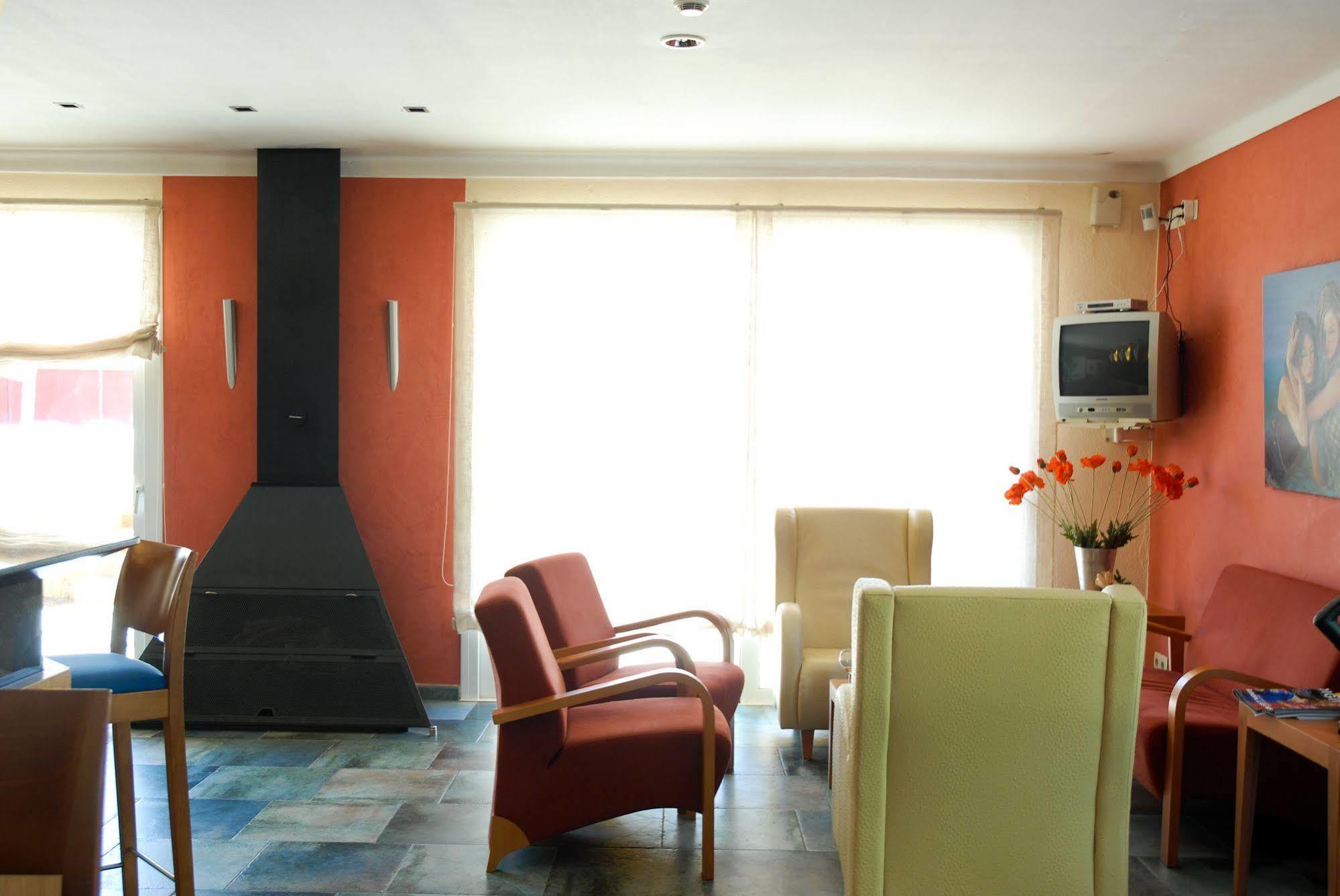 Hotel Picasso Torroella de Montgrí Dış mekan fotoğraf